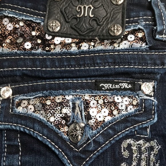 🌹Miss Me Jeans🌹 - Picture 2 of 8